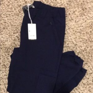 Figs 20 pocket joggers brand new color navy